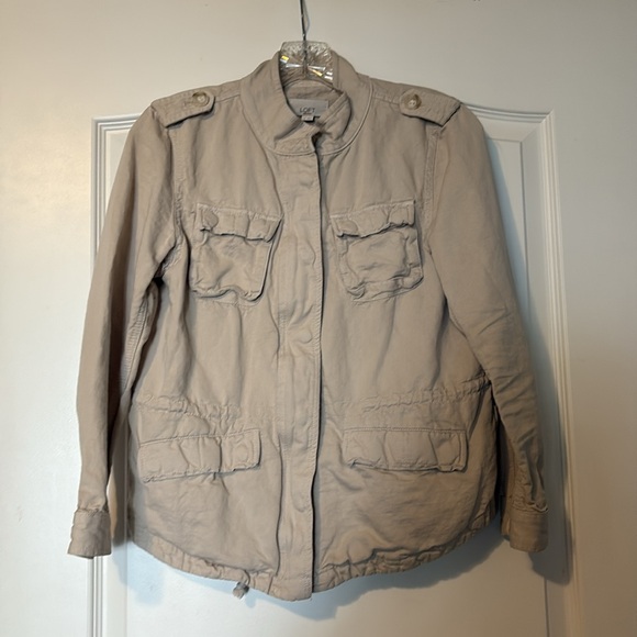 Loft Jacket - Picture 2 of 5